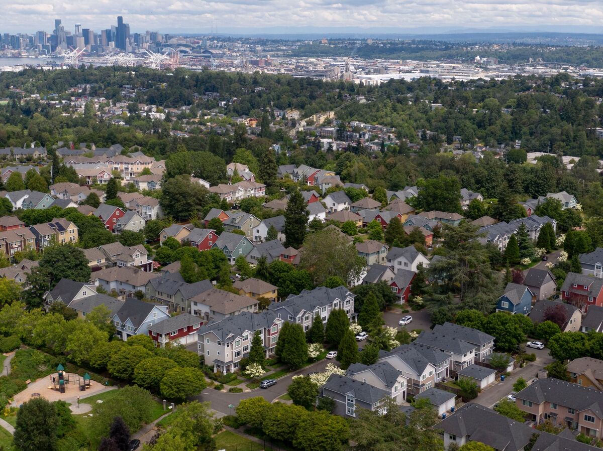 bloomberg.com - Dina Katgara - Seattle's Wave of Layoffs Hampers Housing Market, DR Horton Says