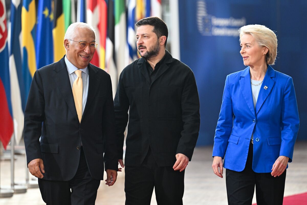 Ukraine’s Zelenskyy Meets EU Leaders in Brussels and Plays Down Trump Tensions
