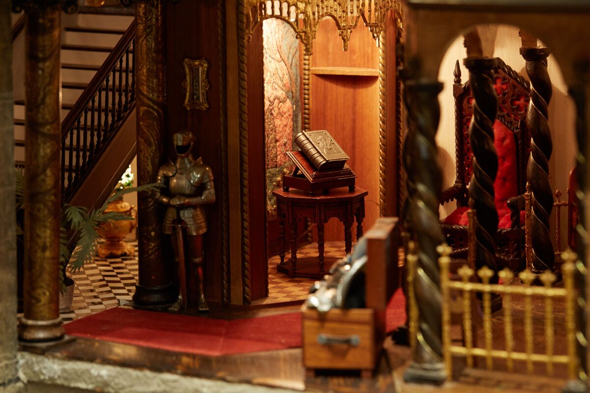 Unbelievable Photos: See Inside the World's Most Expensive Dollhouse -  Parade