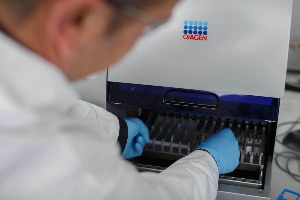 EQT, Advent und KKR sondieren Einstieg bei Qiagen: Kreise