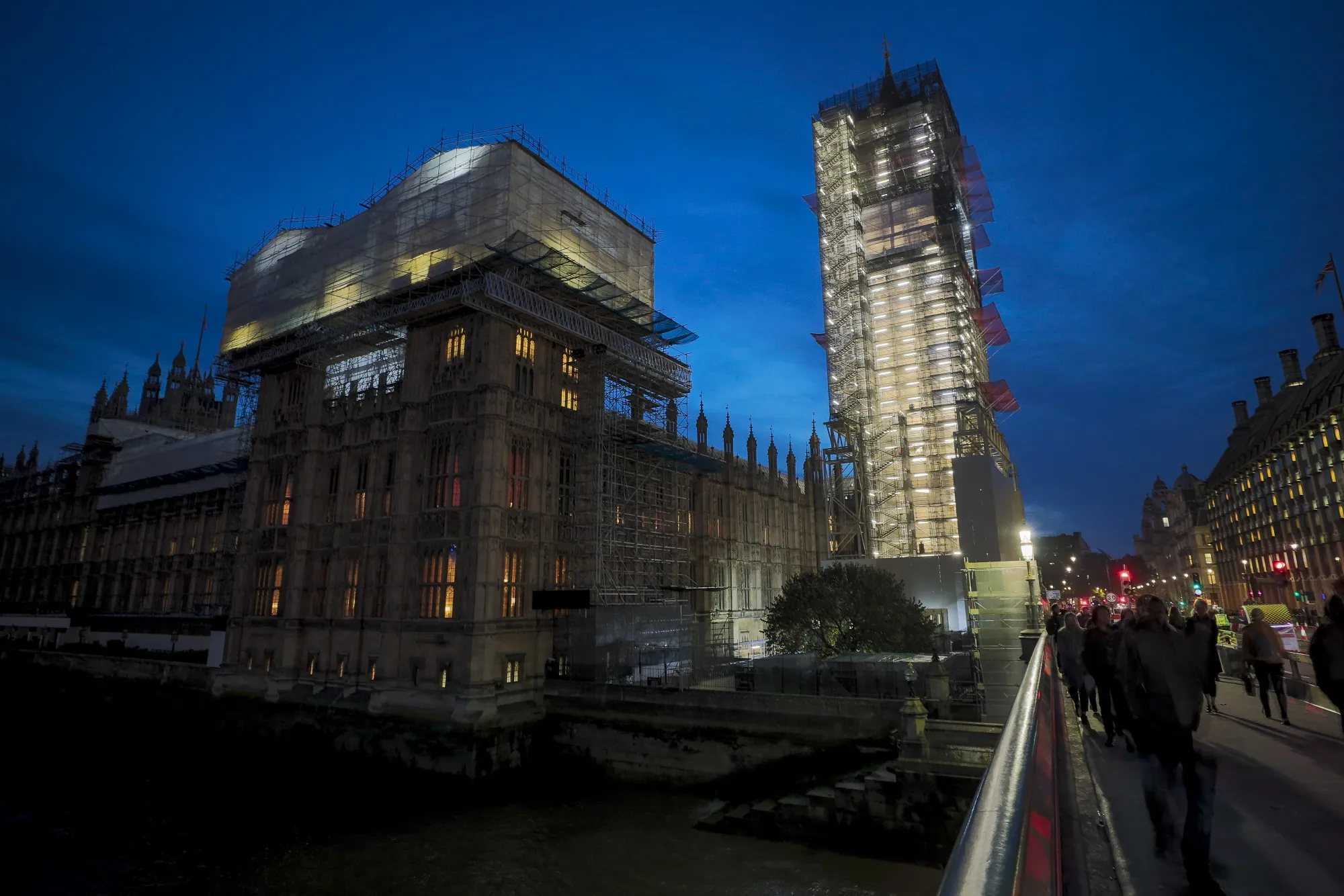 Big Ben More Badly Damaged by World War II Bombs Than Originally Thought -  Bloomberg