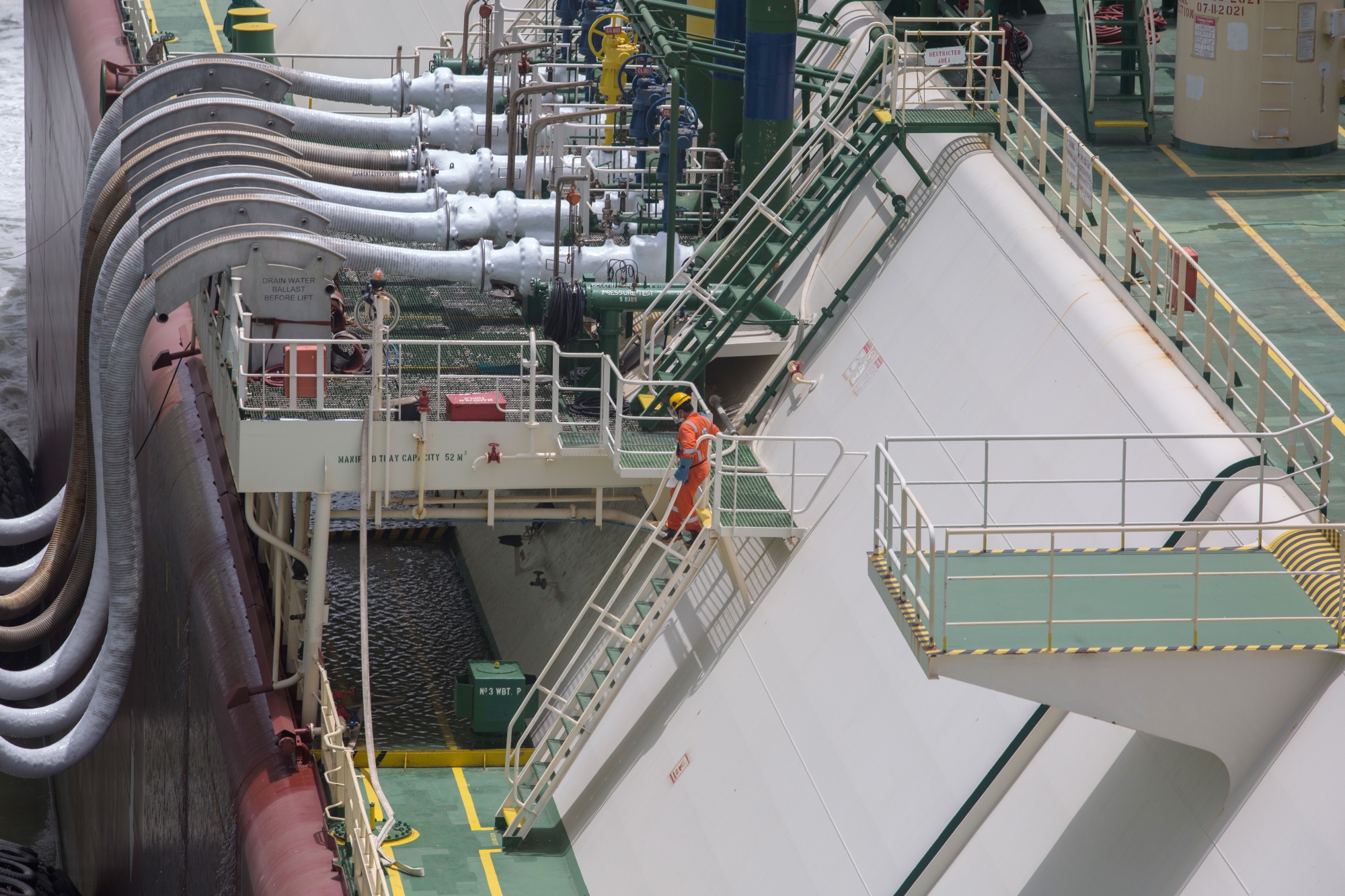 An&nbsp;LNG&nbsp;tanker at Fauji Oil Terminal &amp; Distribution Co. Ltd. in Karachi.