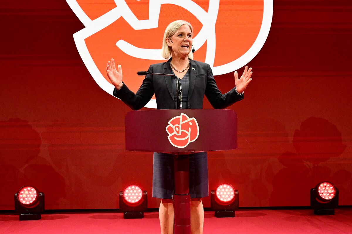 Swedish Left, Center Parties Scramble to Form Government