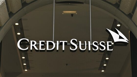 Credit Suisse Expects China Listings in Hong Kong to Rebound