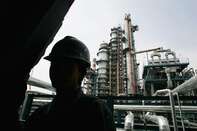 China Seeks Foreign Oil Supplies As Demand Surges