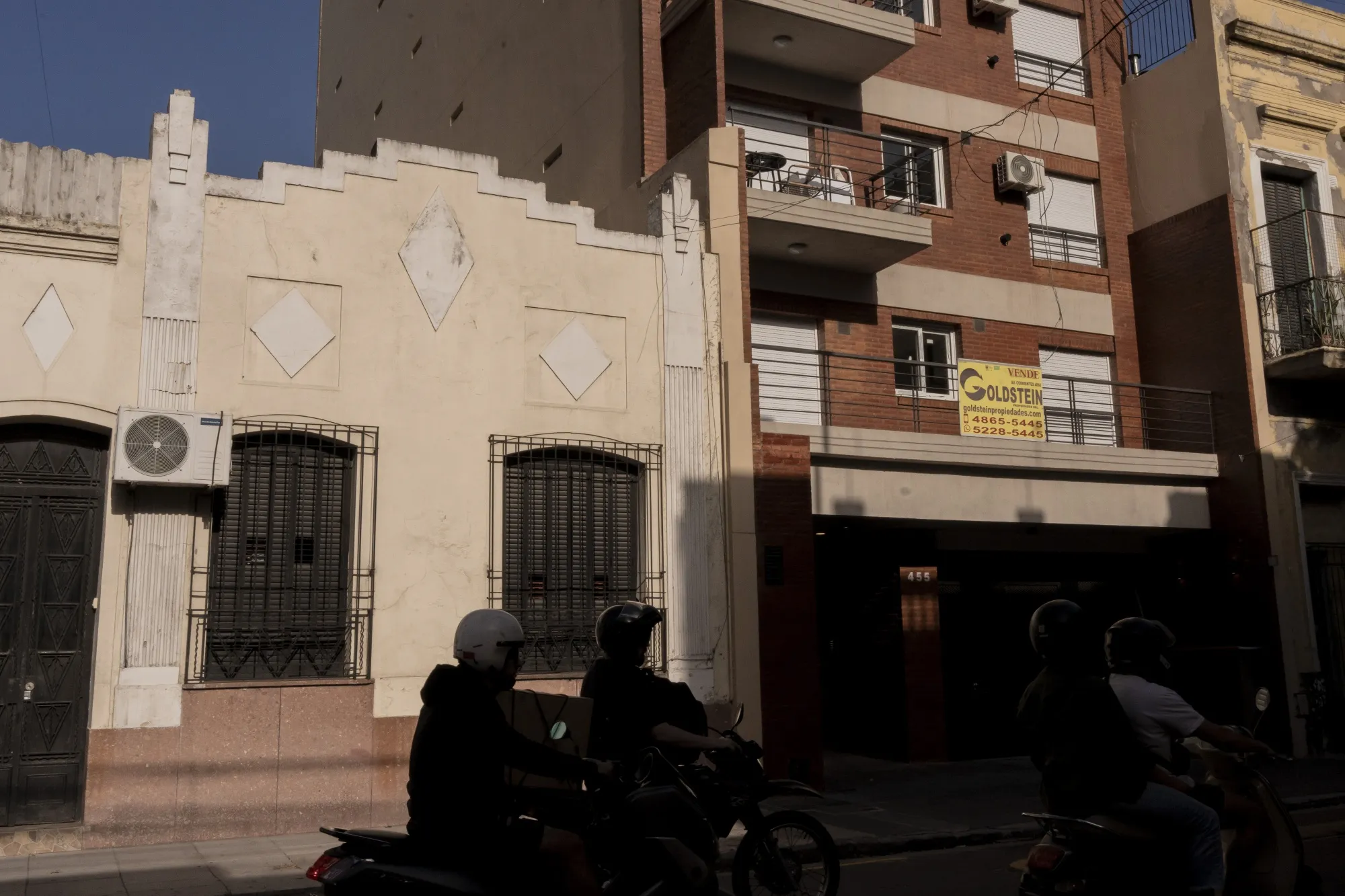 An apartment for sale in a recently completed building in the Almagro neighborhood of Buenos Aires.