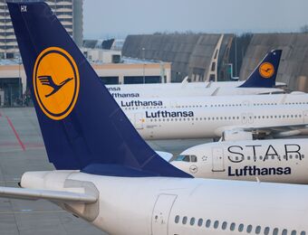 relates to Lufthansa Slated to Boost EU Offer to Save €325 Million ITA Deal