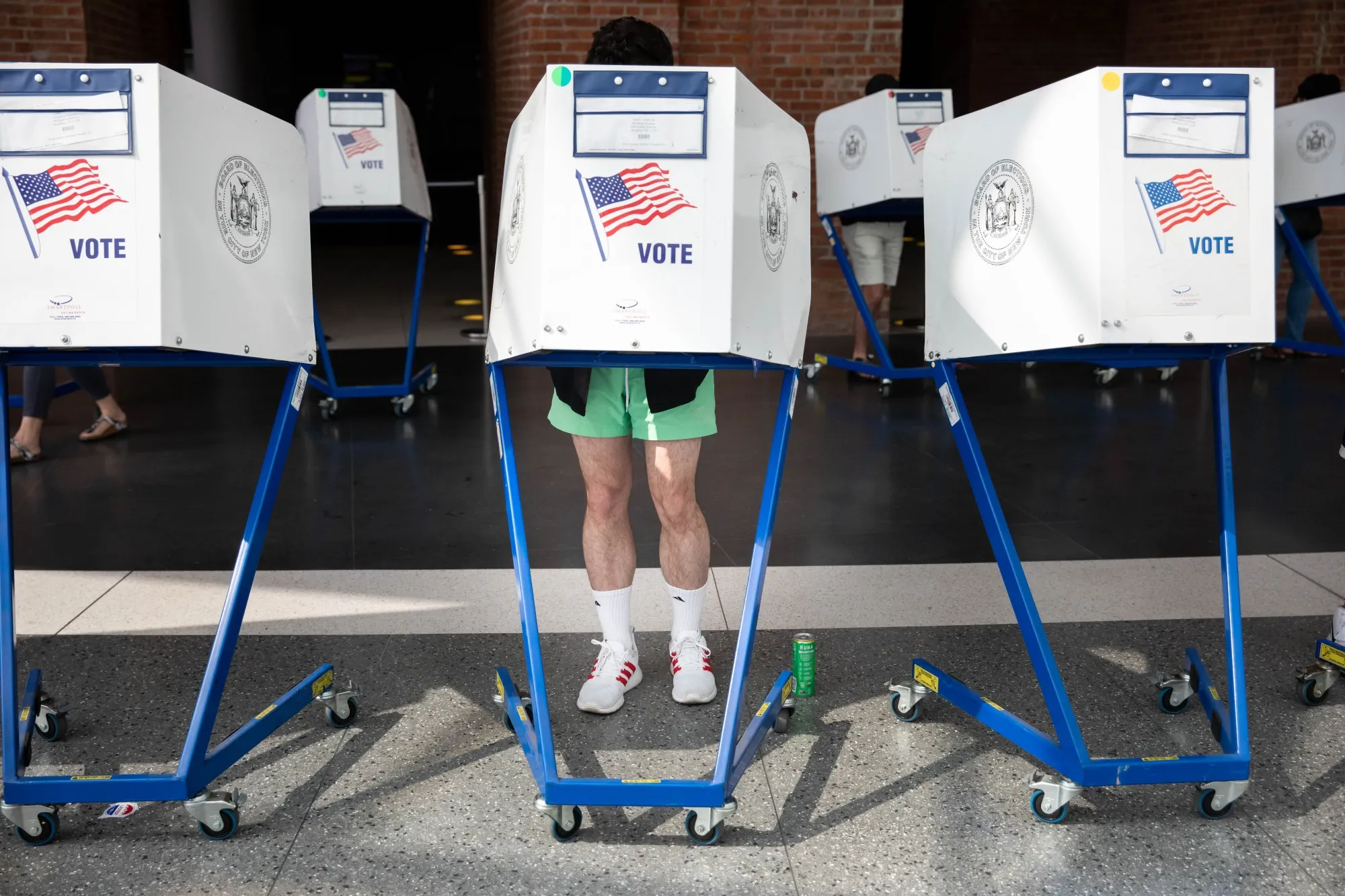 Voters fill out ballots at a&nbsp;polling site in New York.&nbsp;