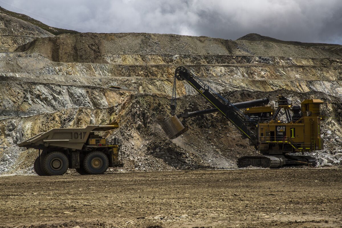 Da mining. Горнодобывающая промышленность перу. mineral mining air station.