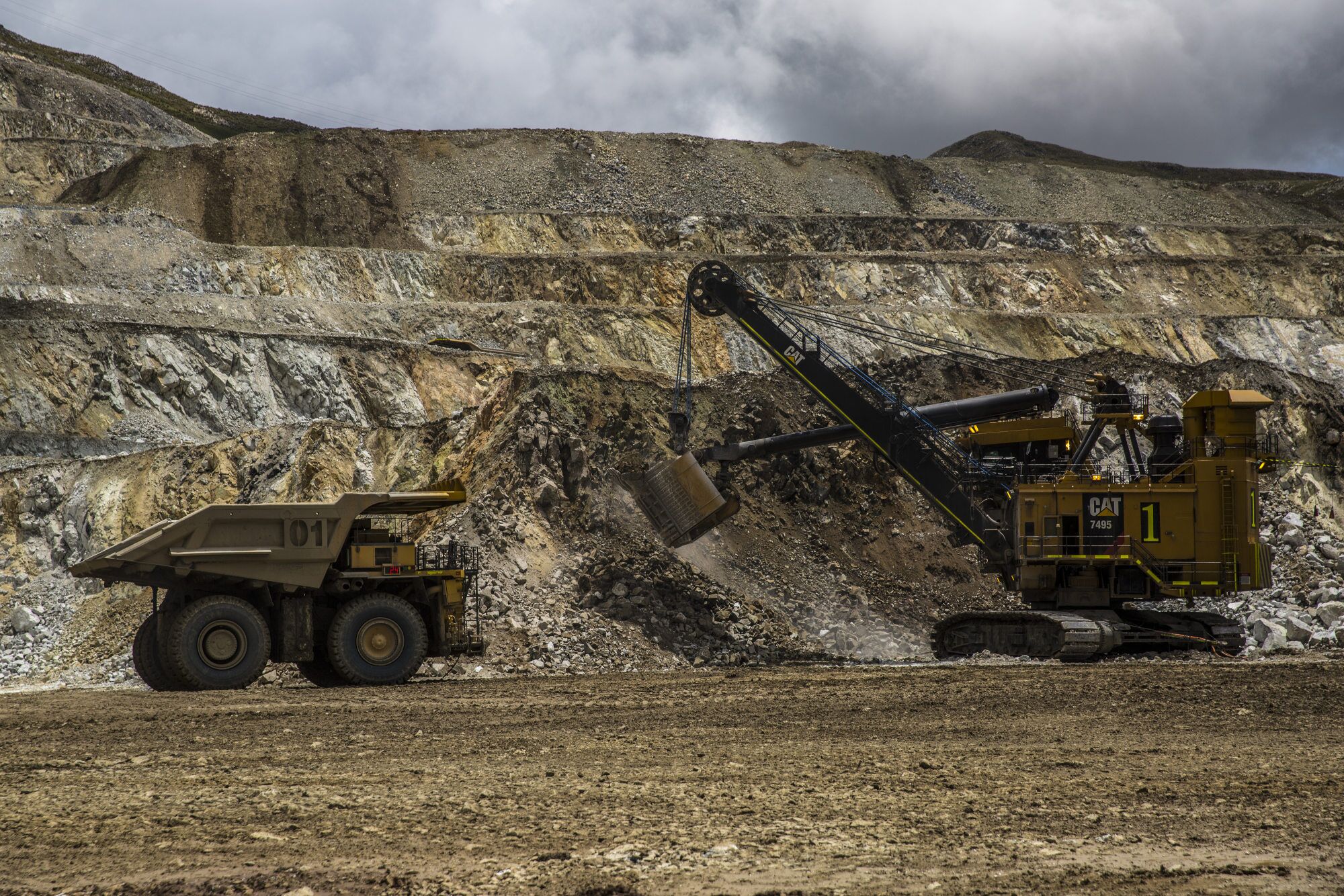 Предприятие ископаемое. Mineral Mining Air Station. Mining Chile meckhanition. Mining Chile meckhanition Cable.