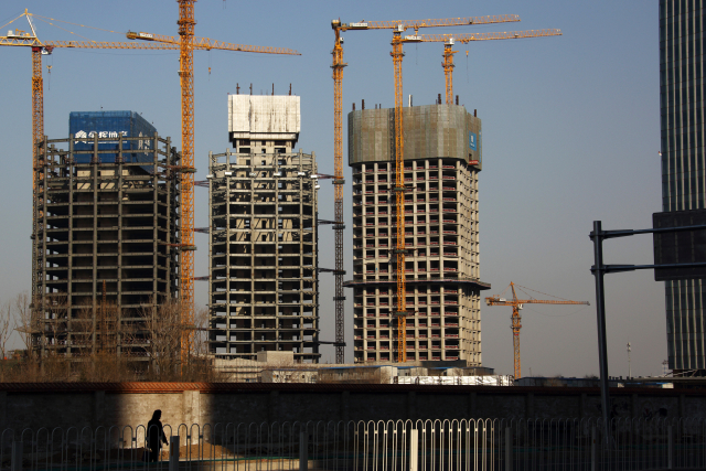 China Developers Face Harsh Liquidity Test as Curbs Loom - Bloomberg