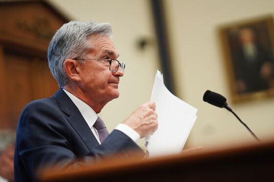 Fed's Powell Says He Won't Leave If Trump Tries to Fire Him