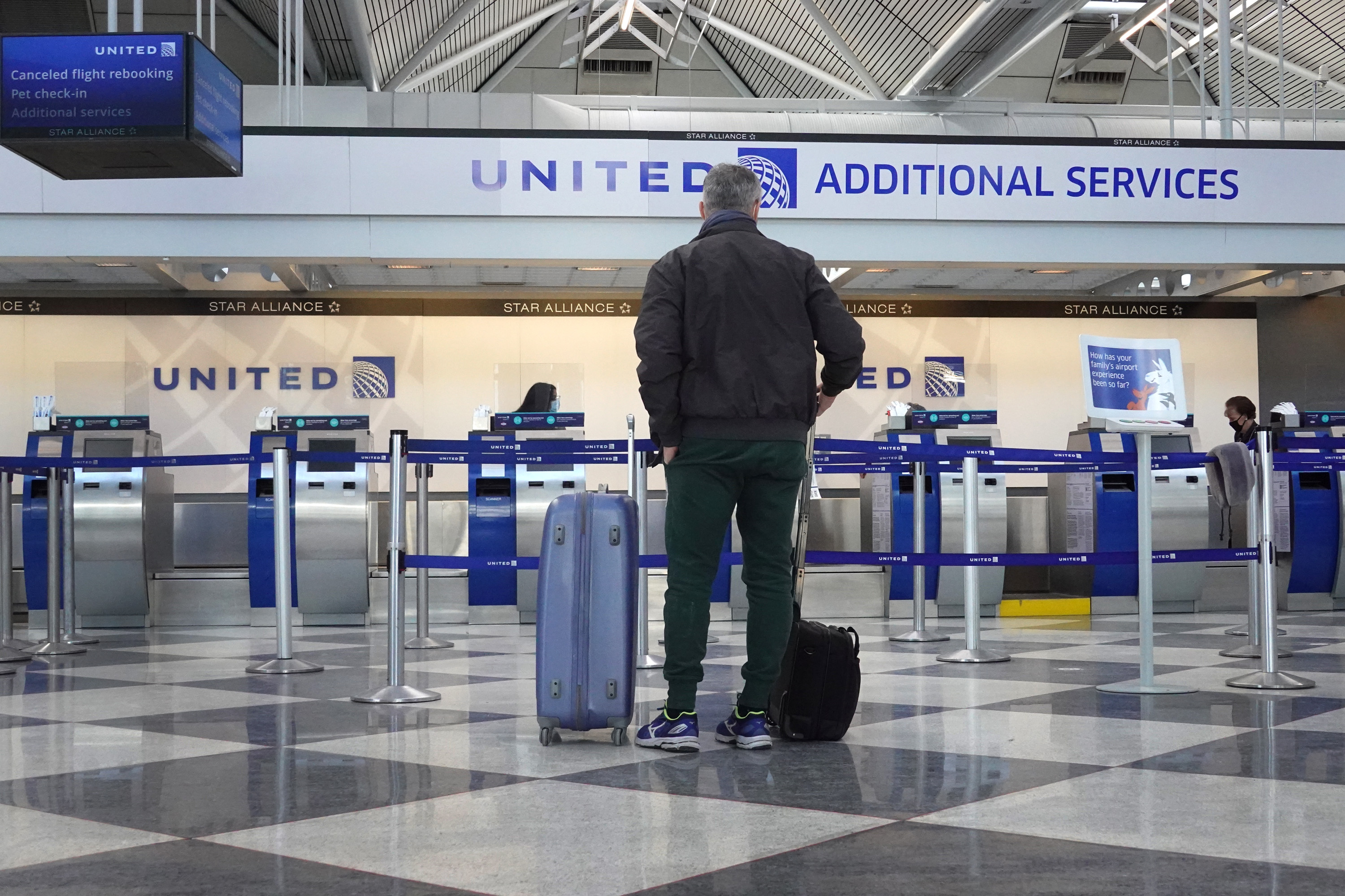 United Airlines And American Airlines Warns Of Furloughs As Travel Remains Devastated From Pandemic