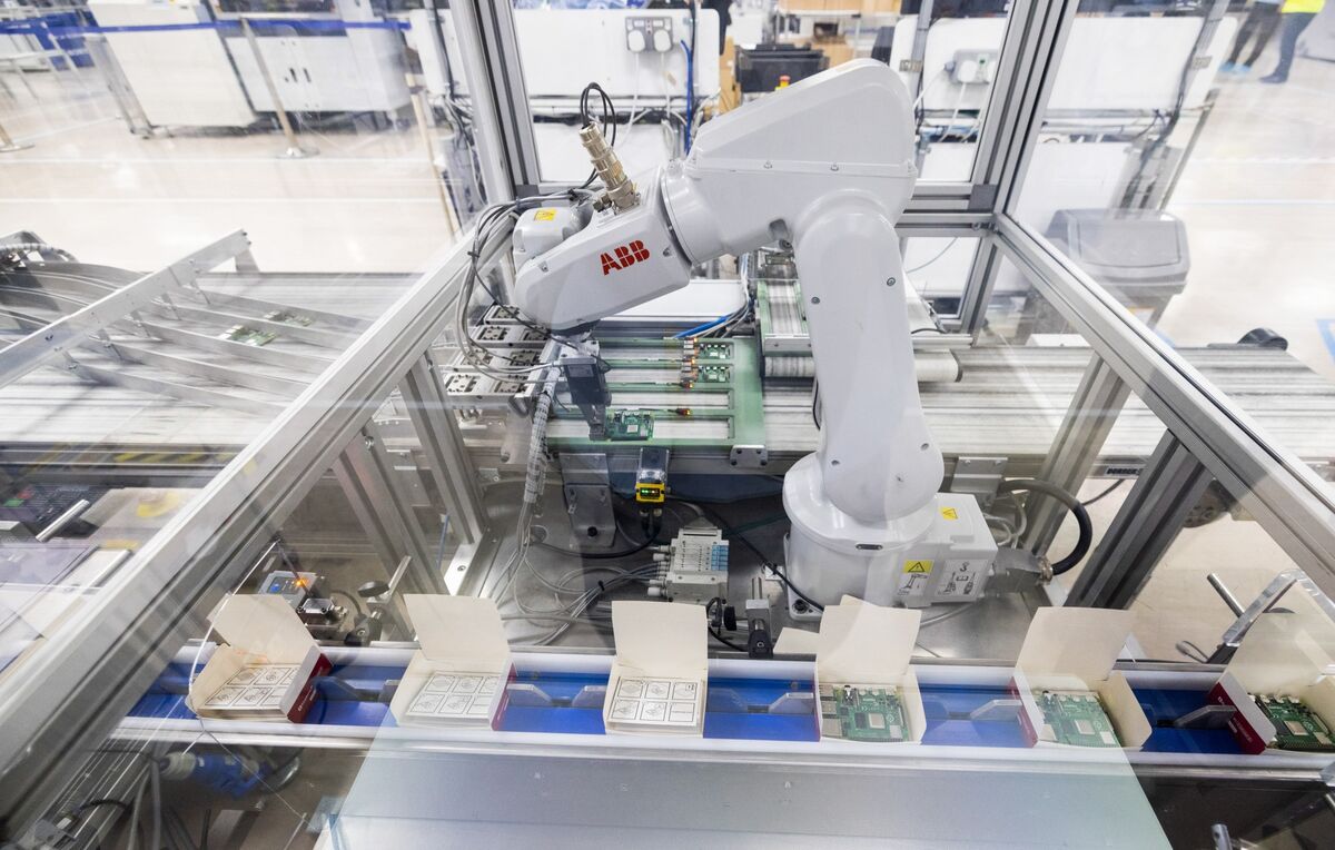 🟪"ABB Ltd. valuta la vendita della sua unità di robotica: un'opzione da 3,5 miliardi di dollari"