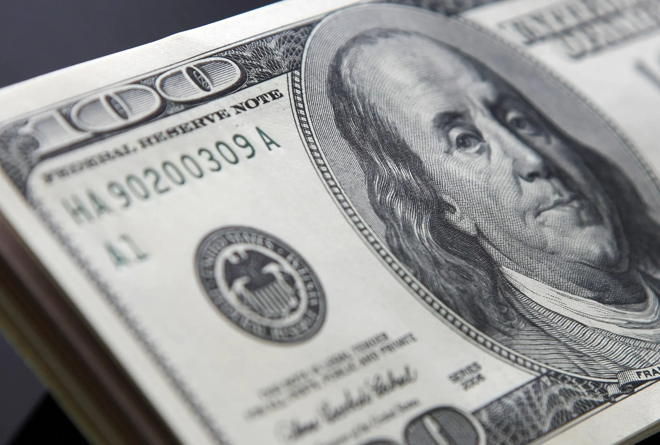 ＮＹ外為：ドル小安い、トルコ・リラは対米関係悪化で急落 - Bloomberg