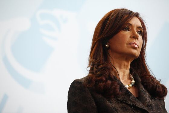 Argentina’s Bonds Slump as Graft Probe Pushes Economy to the Brink