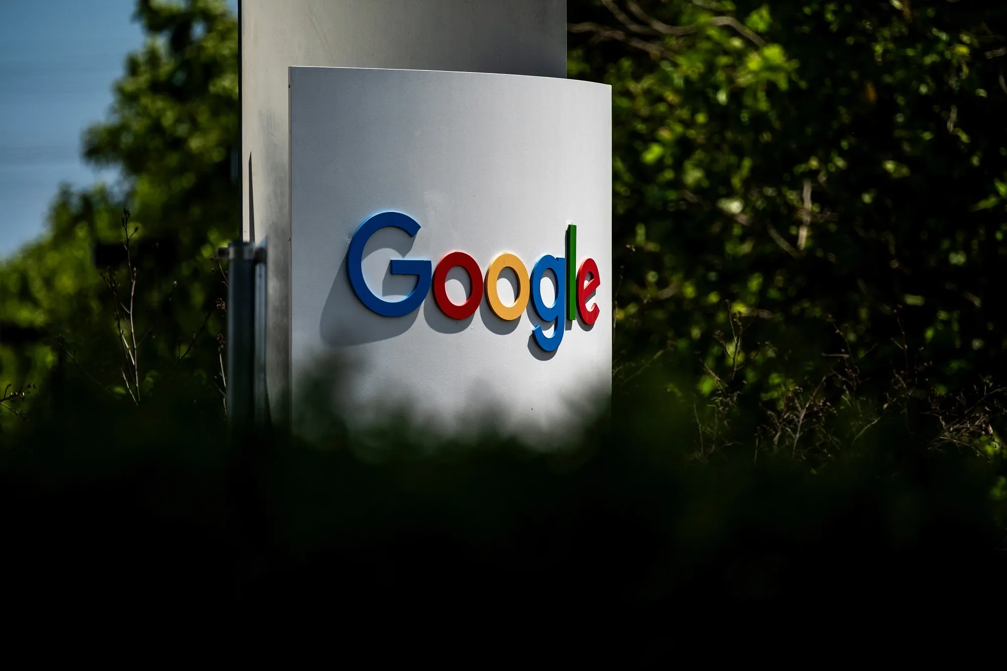Alphabet Inc.&nbsp;stock is down 7.5% over the past year, compared with an gain of over 15% for the Nasdaq 100 Index.
