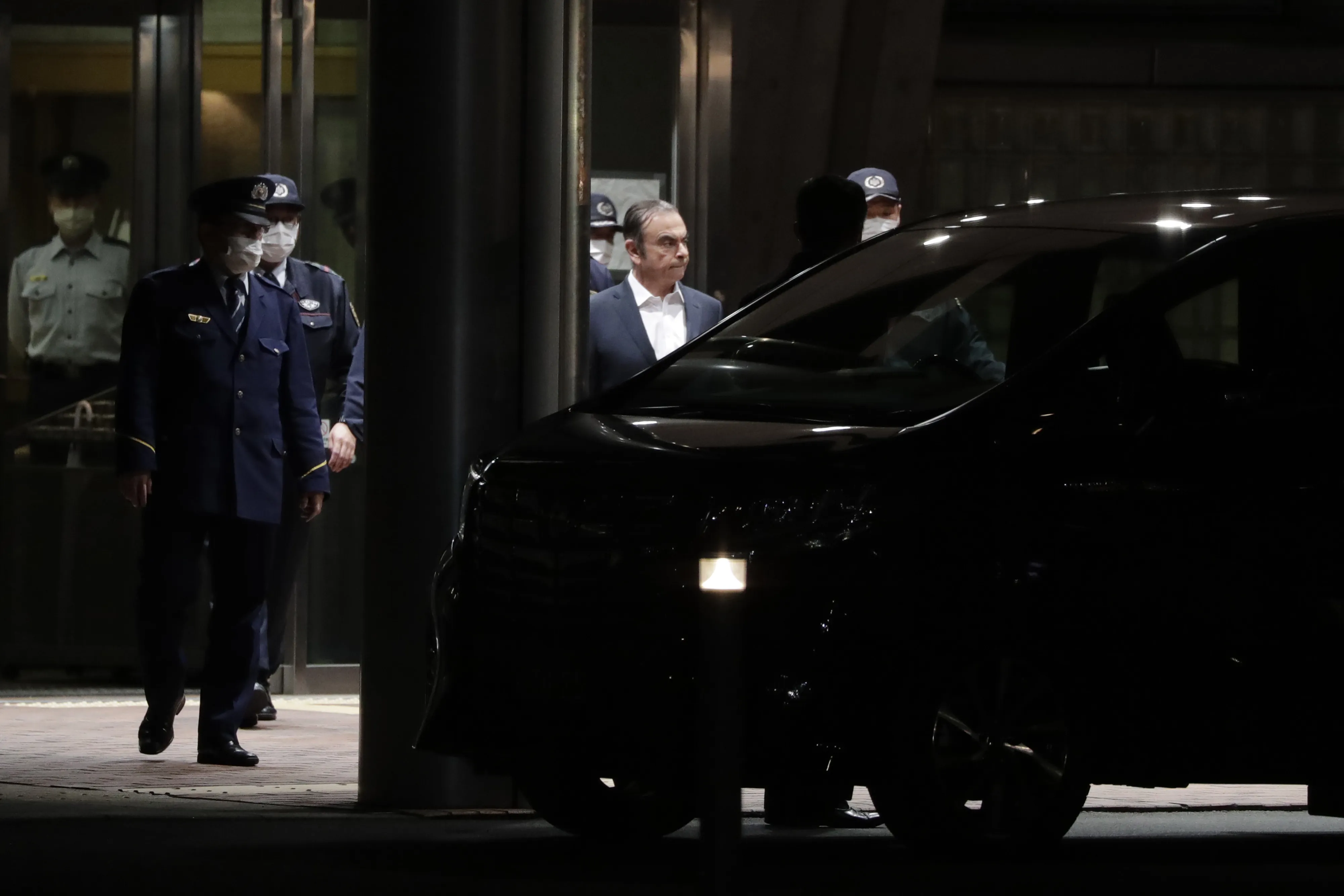 Carlos Ghosn exits the Tokyo Detention House on April 25.