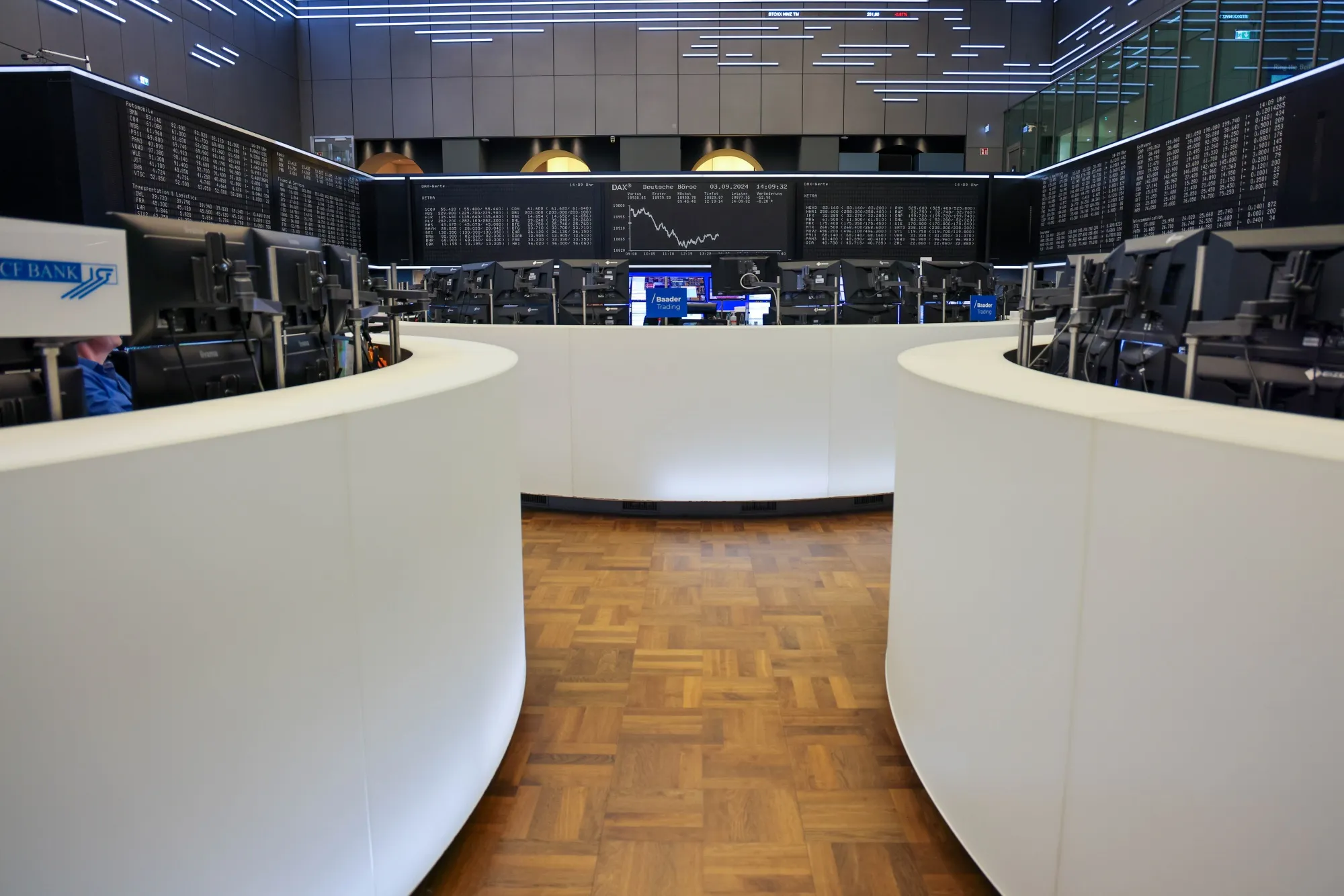 Deutsche Boerse Reaches $6.2 Billion Buyout Deal of Allfunds - Bloomberg