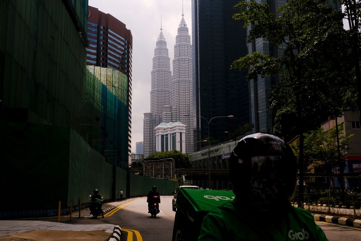 Malaysia’s 2022 Budget To Focus On Recovery, Economic Reforms - Bloomberg