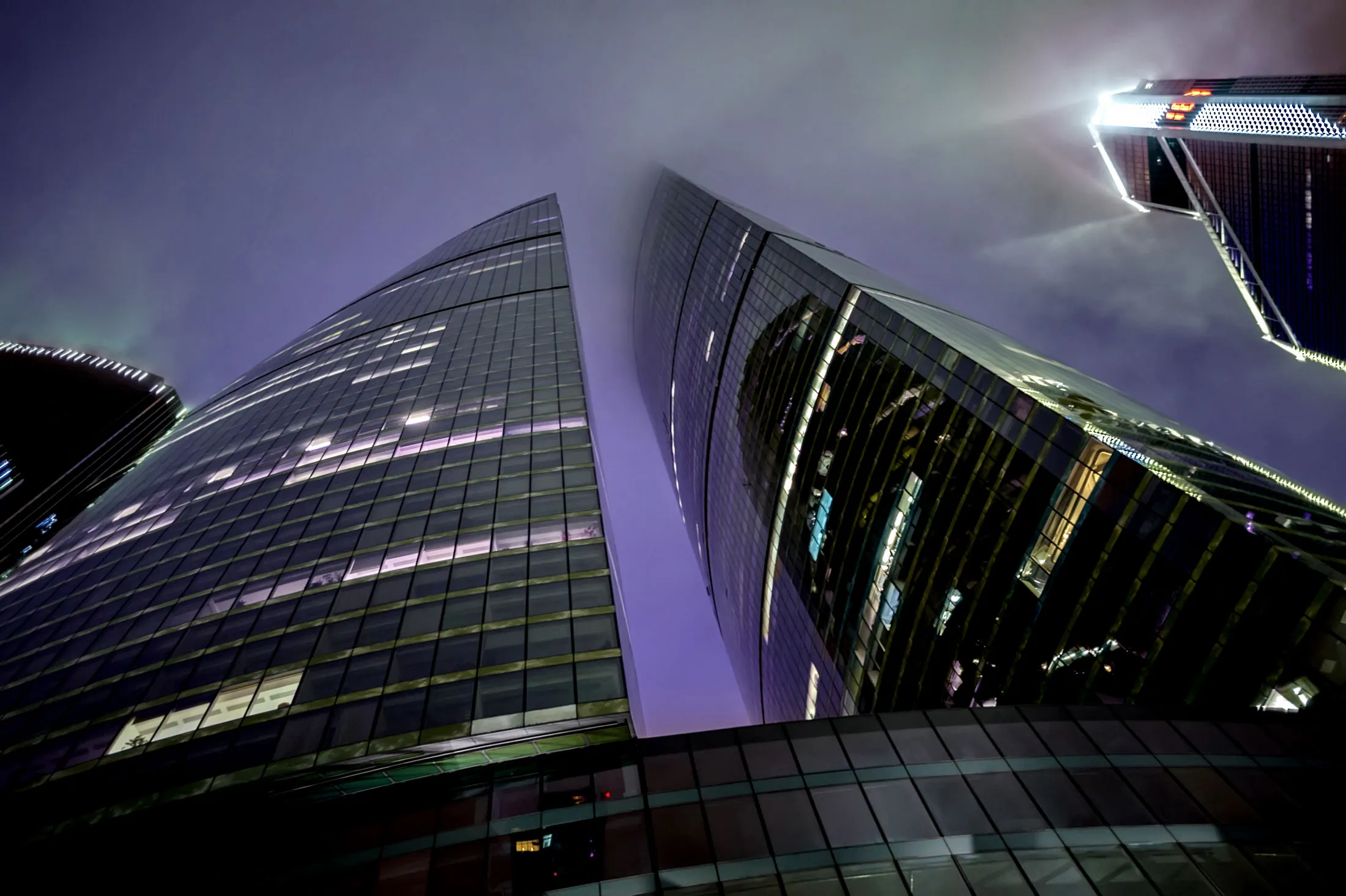 ロシア取引所への仮想通貨200億ドル送金、米英当局が調査－関係者 - Bloomberg