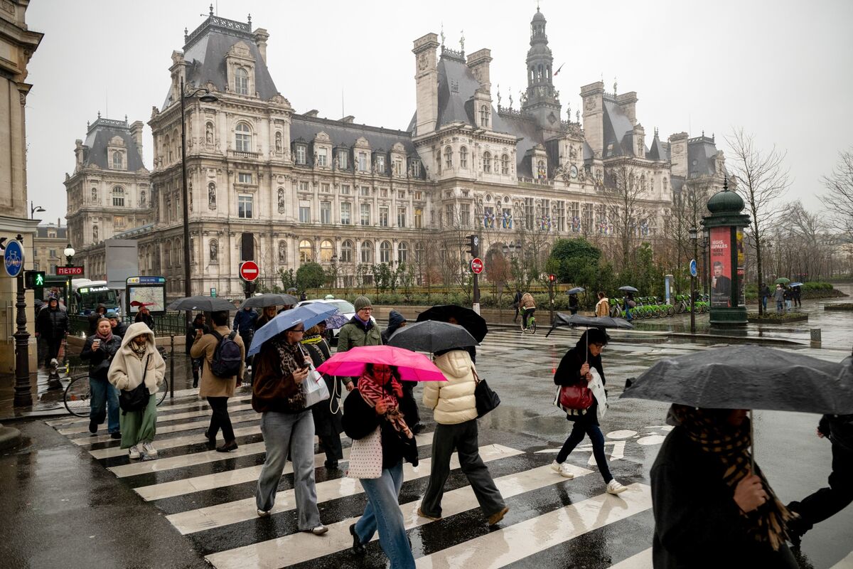French Inflation to Accelerate to 2% Next Month, Insee Says