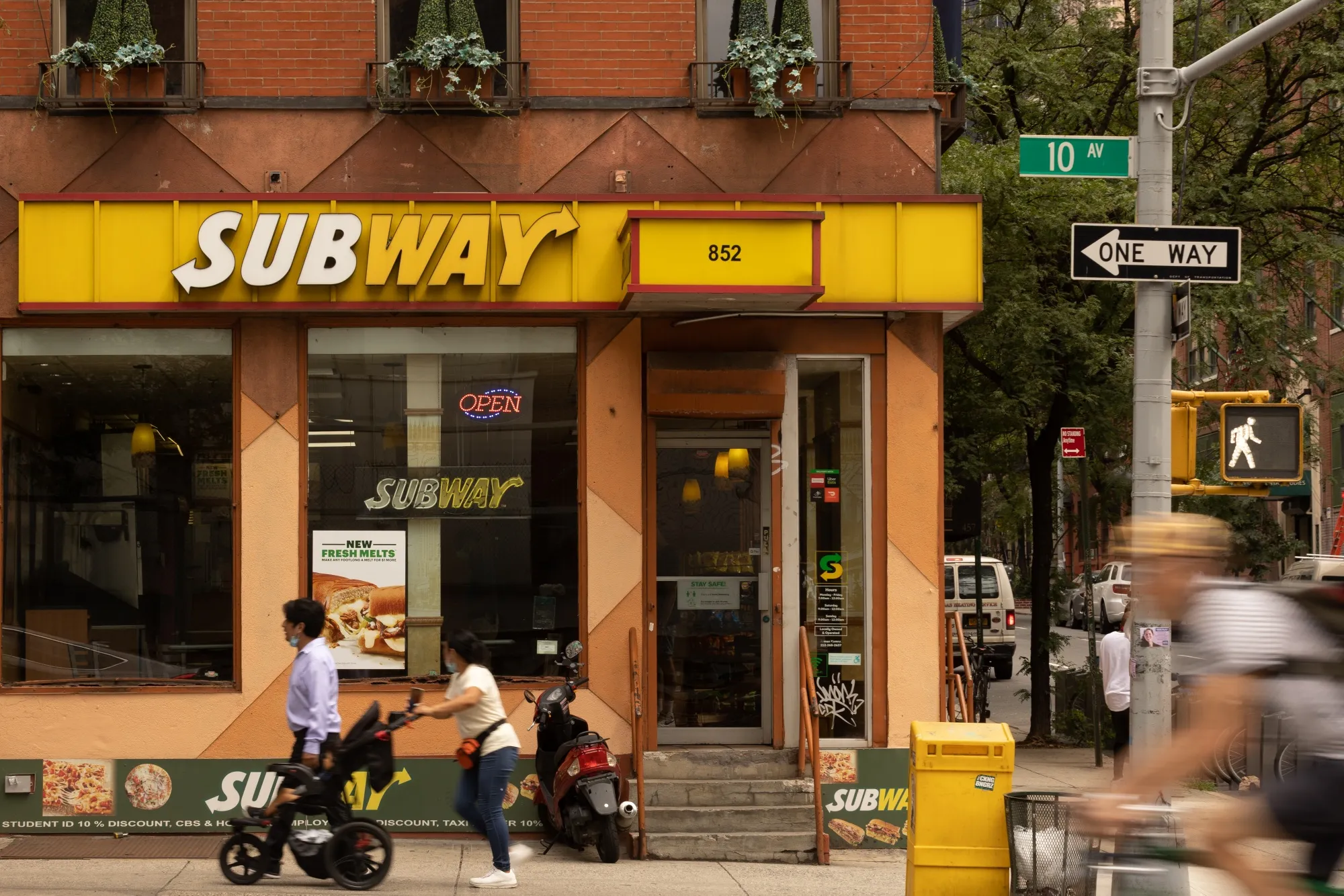A Subway Restaurant location in New York.