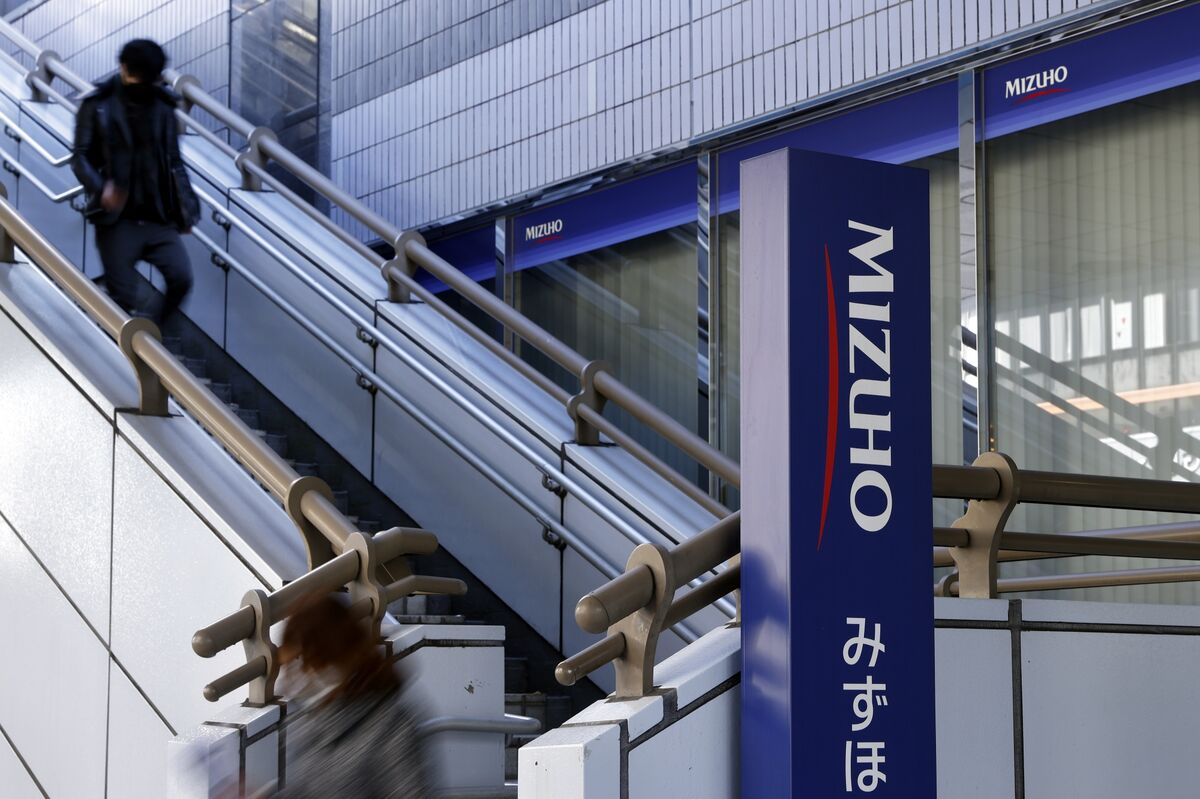 Mizuho Adds HSBC’s Connor, JPMorgan’s de Maria to Hiring Wave