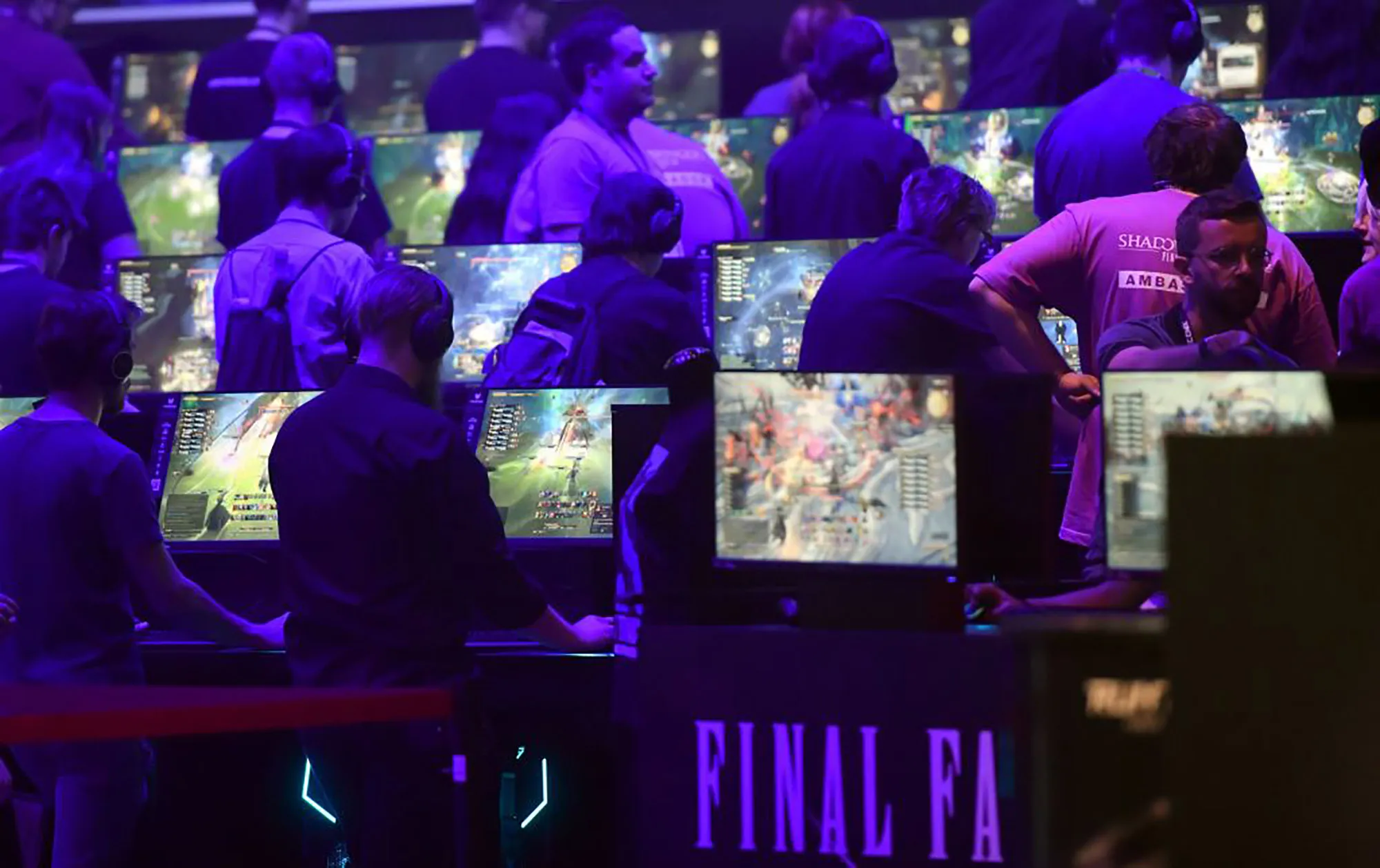 Visitors play&nbsp;"Final Fantasy XIV online" at Gamescom, in Cologne.&nbsp;