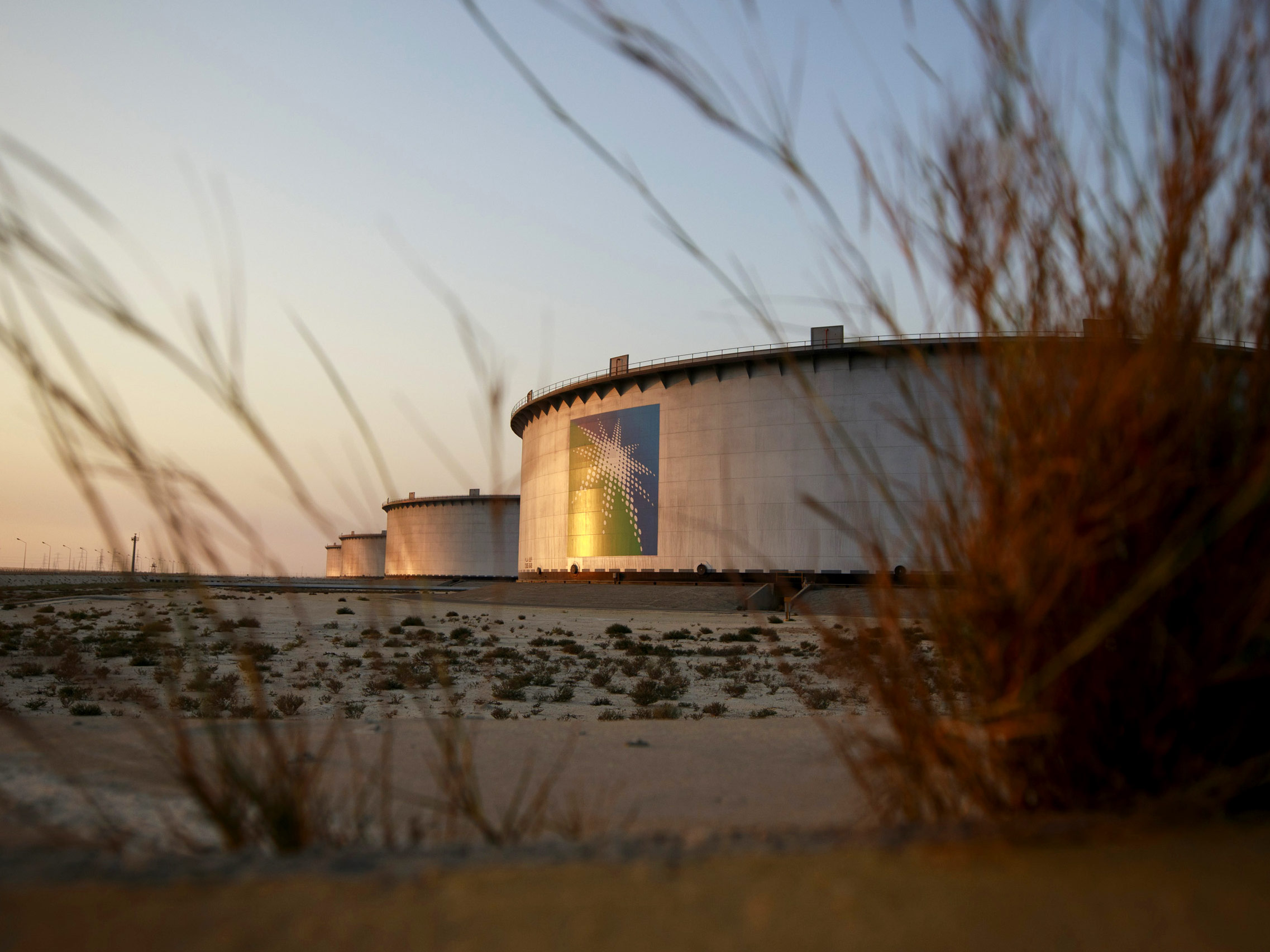 Oil storage tank at the Juaymah tank farm at Saudi Aramco's Ras Tanura oil refinery.