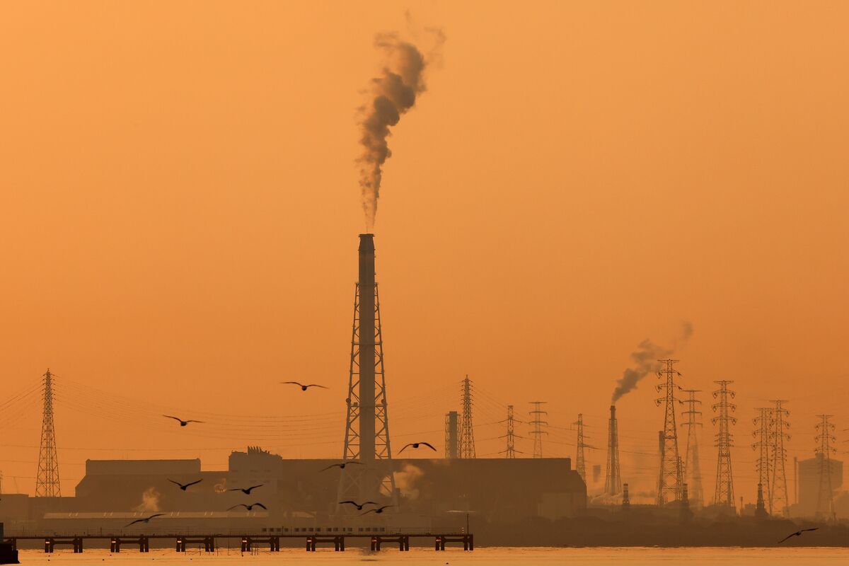 bloomberg.com - Eddie Spence - Coal Buyers Resist High Prices Despite Costly Alternatives