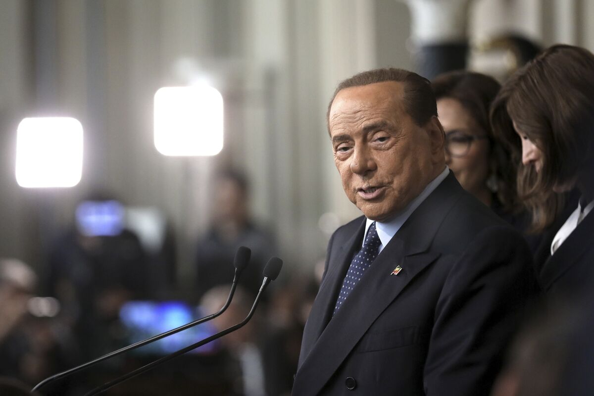 Silvio Berlusconi Wants Mario Draghi Stay on as Italy Prime Minister ...