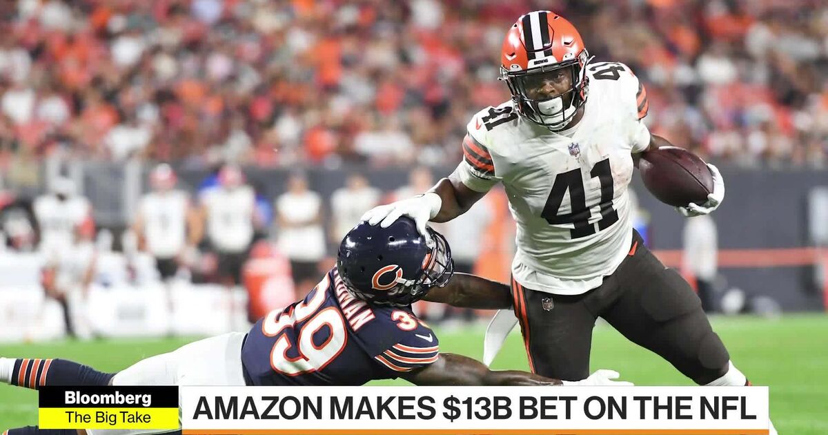 Sunday Ticket Deal: NFL Wins, You Lose - Bloomberg