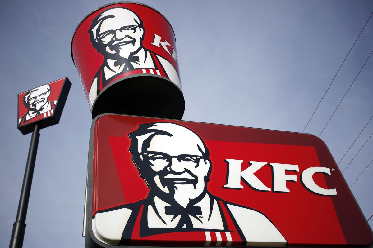 bloomberg.com - Jonathan Roeder - KFC's US Locations to Replace PepsiCo Beverages With Coca-Cola