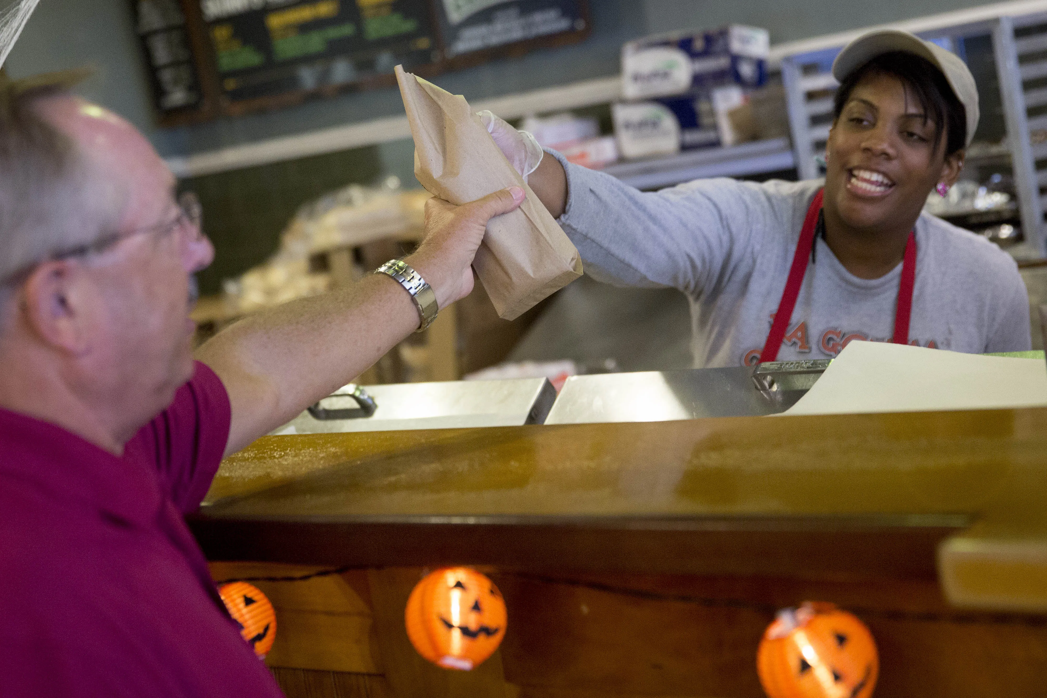 Patterns in fast-food employment match those in the broader restaurant industry. Photographer: Andrew Harrer/Bloomberg