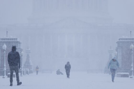 Big Winter Storm Dropping Snow on New Jersey After Burying D.C.