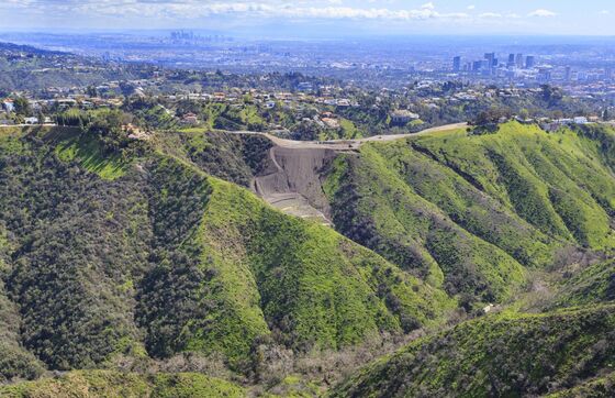 After $50 Million Price Cut, a Vast Bel Air Property May Still Struggle