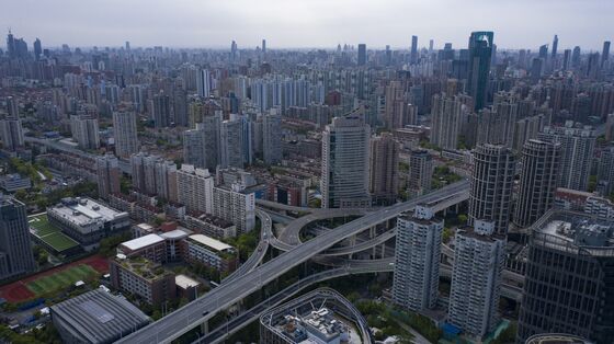 China’s Economy Slows Rapidly as Covid Zero Lockdowns Bite