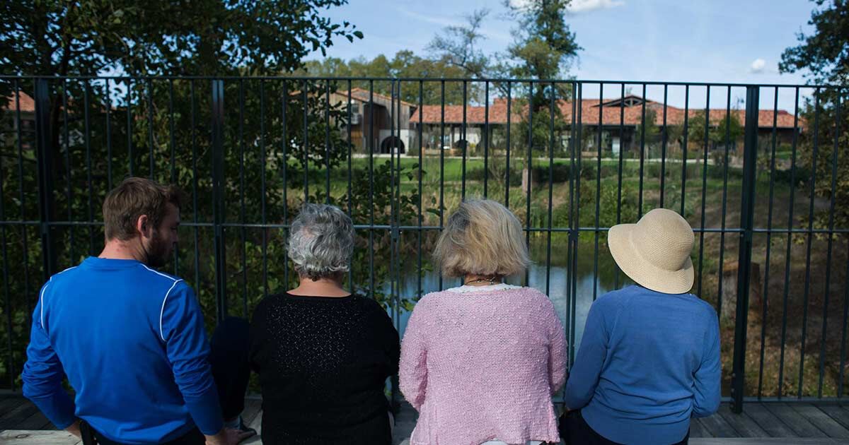 Living Well With Alzheimer’s Thanks to a Village Square, a Garden and Autonomy