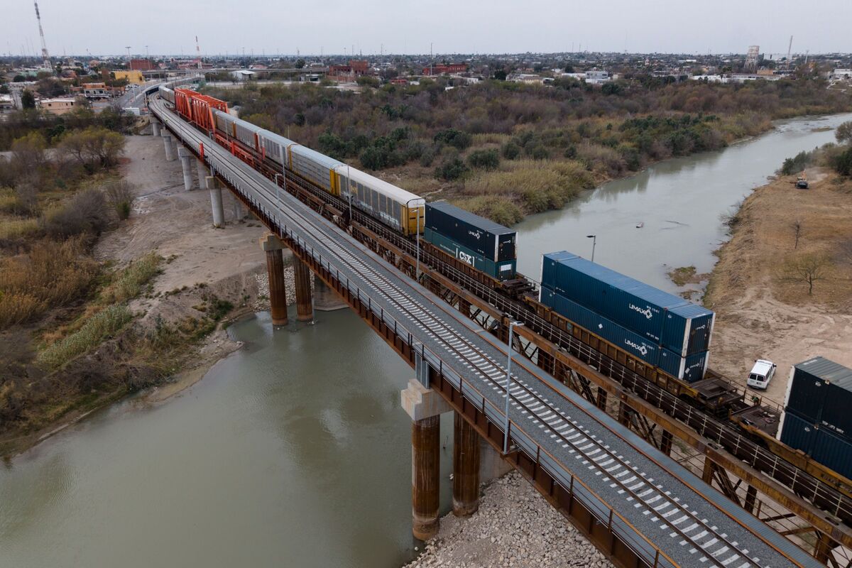Mexico Negotiates With US, EU To Avert 30% Tariffs August