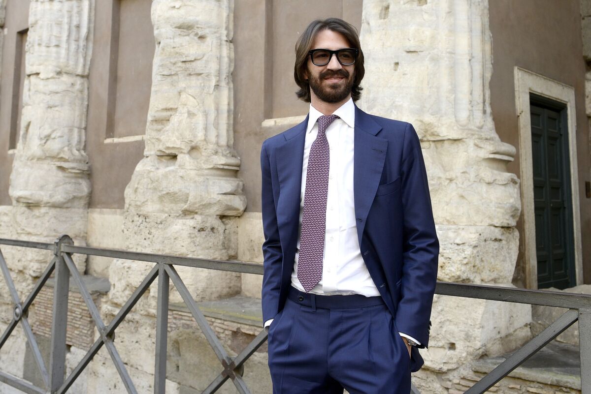 Luxottica Heir Floats €14 Billion Plan to Resolve Estate Dispute