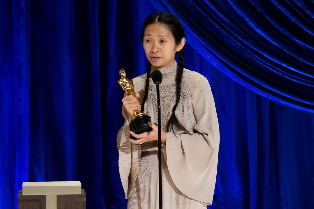 Oscar Winner Chloe Zhao Caught In Middle Of U S China Tensions Bloomberg