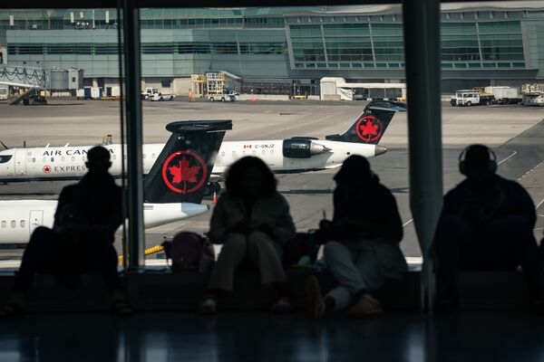 Canada Seeks To End Airline Strike With Labor Board Referral