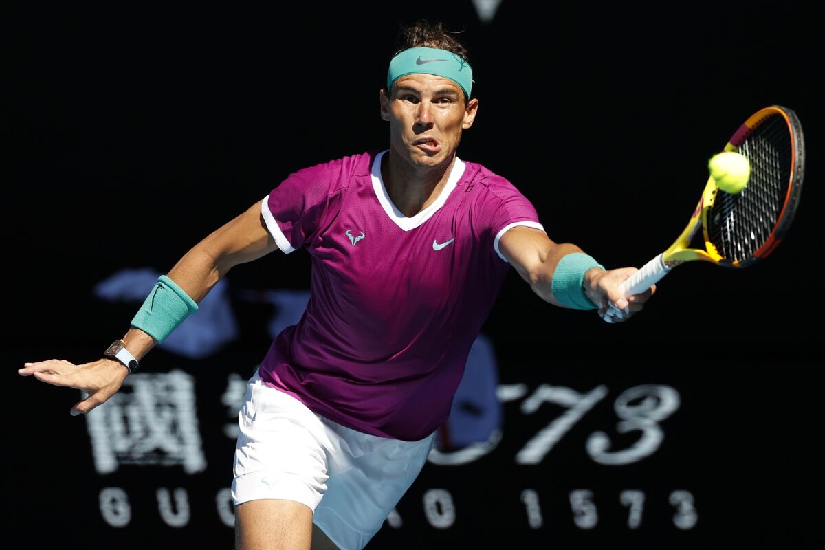 Nadal Fends Off Shapovalov, Advances to Semis in Australia