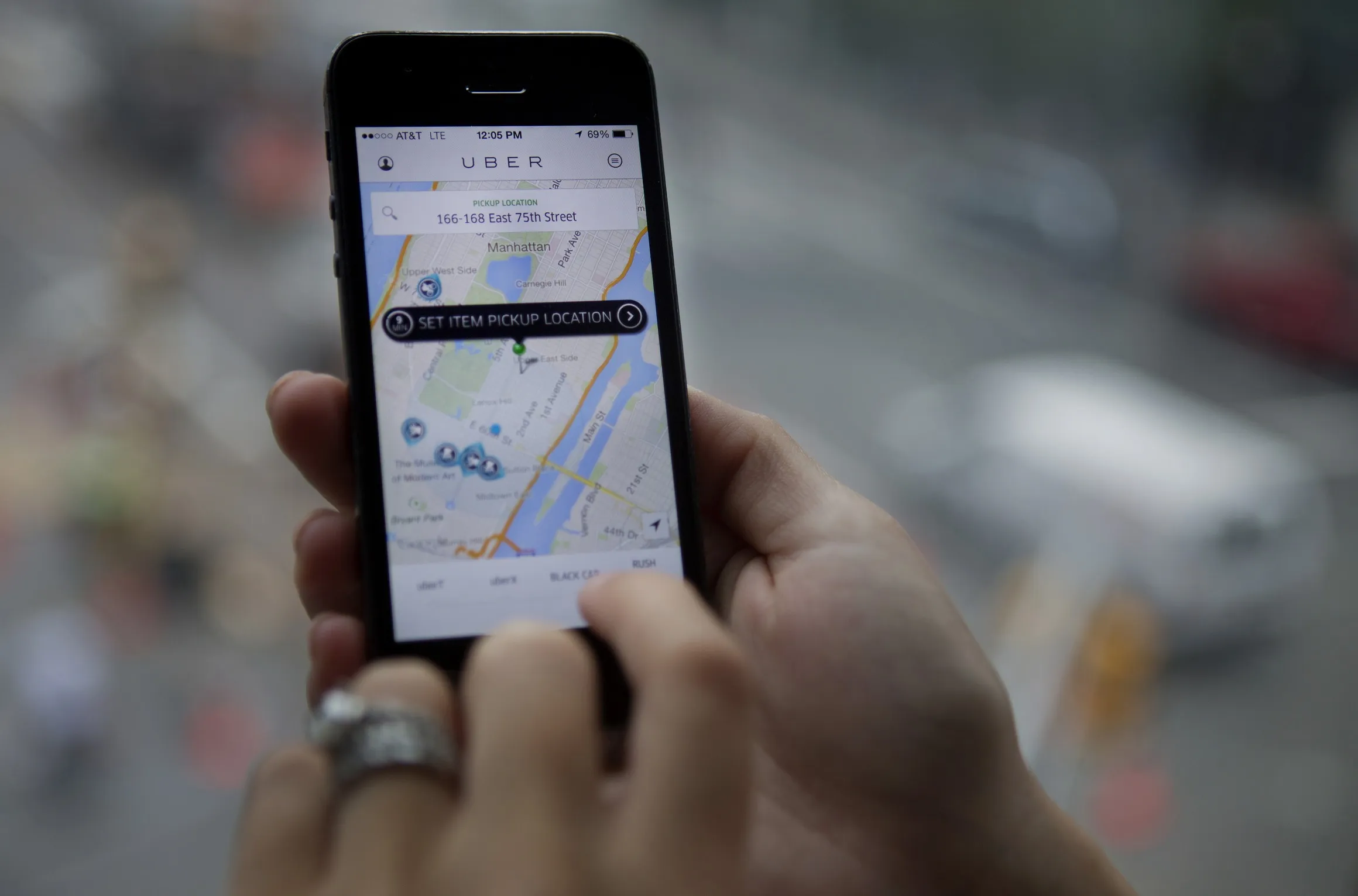 The Hamptons Lure Uber Top Drivers Amid NYC Slow Summer Weekends