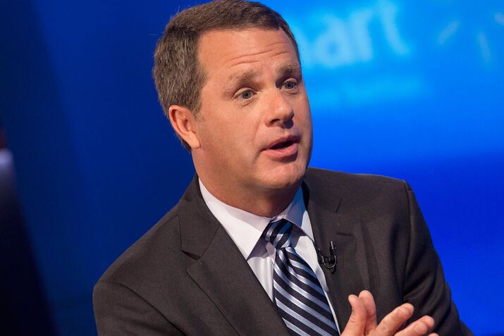 Wal-Mart CEO Sees Chance to Make Difference on Social Issues