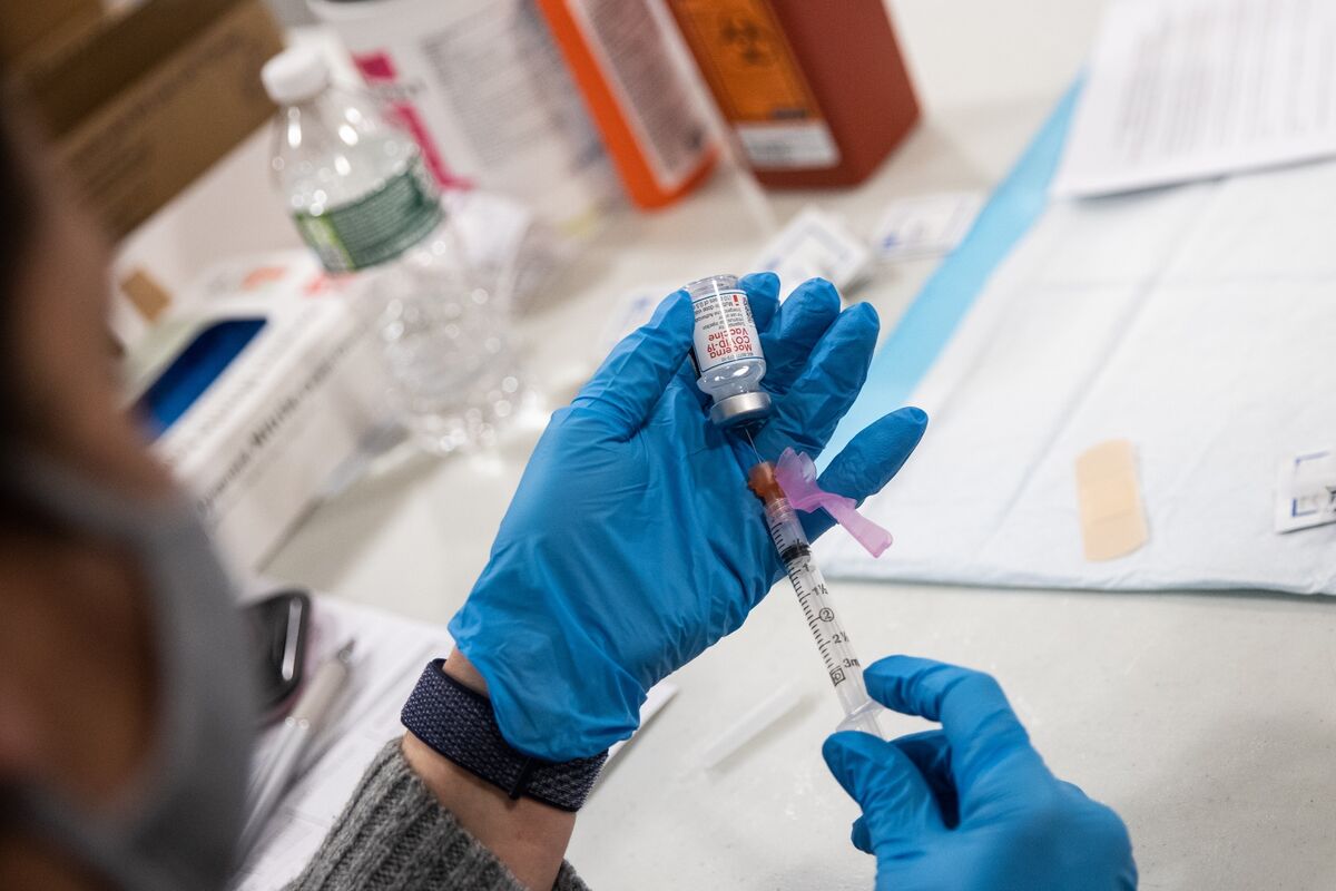 The United States is urging states to expand access to vaccines after a slow start