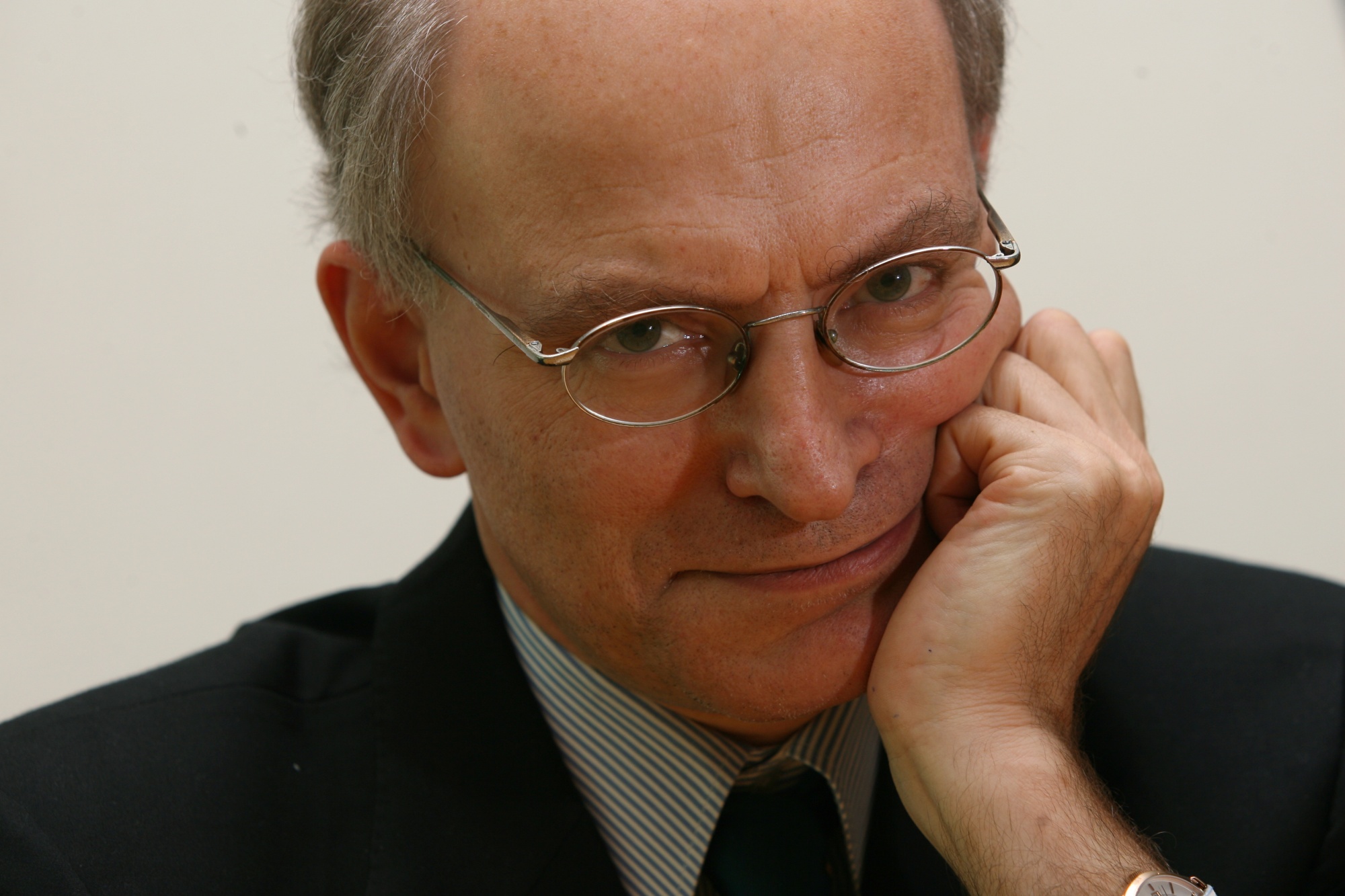 HK ExBar Association Chair Paul Harris Flees After Police Probe