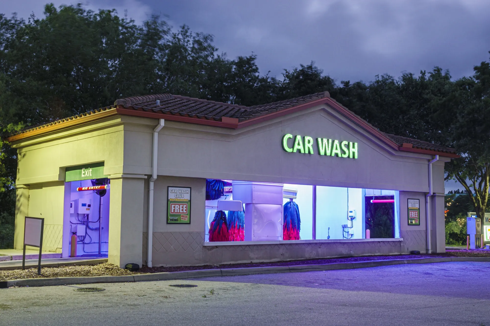 Investors can’t resist the lucrative returns from the burgeoning car wash industry.