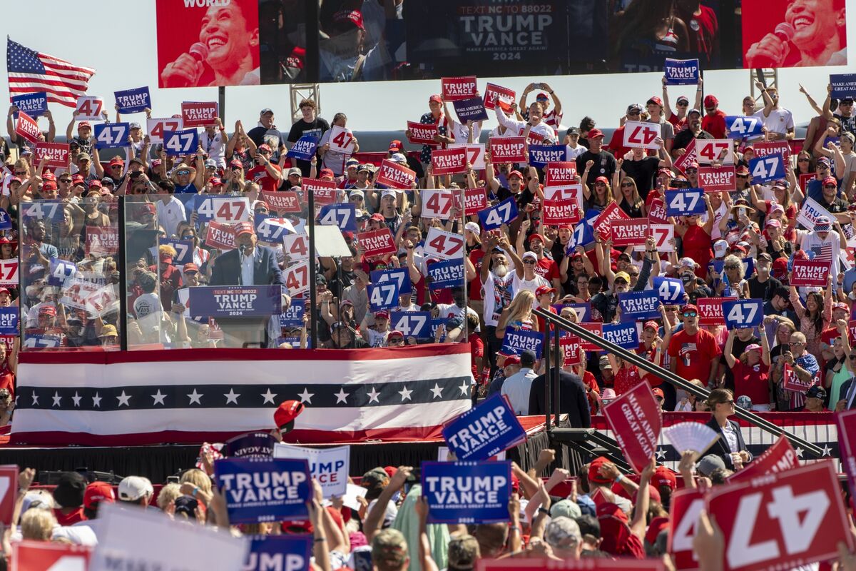 Mark Thompson Rally Trump Ignores Furor Over Mark Robinson at North Carolina Rally - Bloomberg
